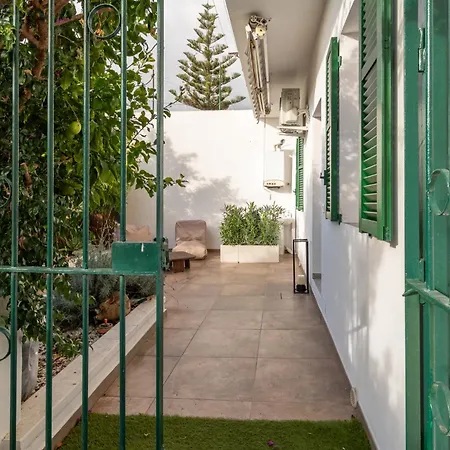 Διαμέρισμα Casa Limone - With Private Courtyard