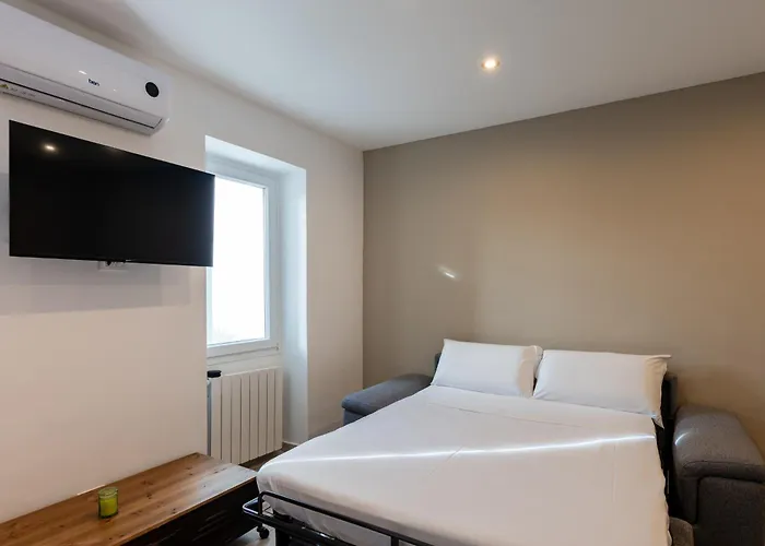 Casa Limone - With Private Courtyard Lejlighed